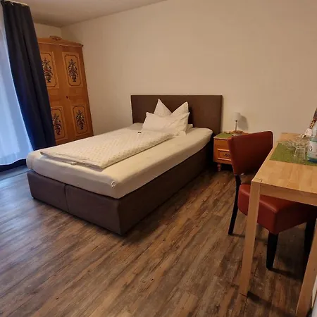Gaestehaus Meng בית הארחה 3*