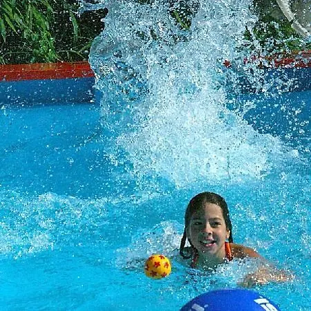 בית הארחה Gaestehaus Meng באד קרוצינגן